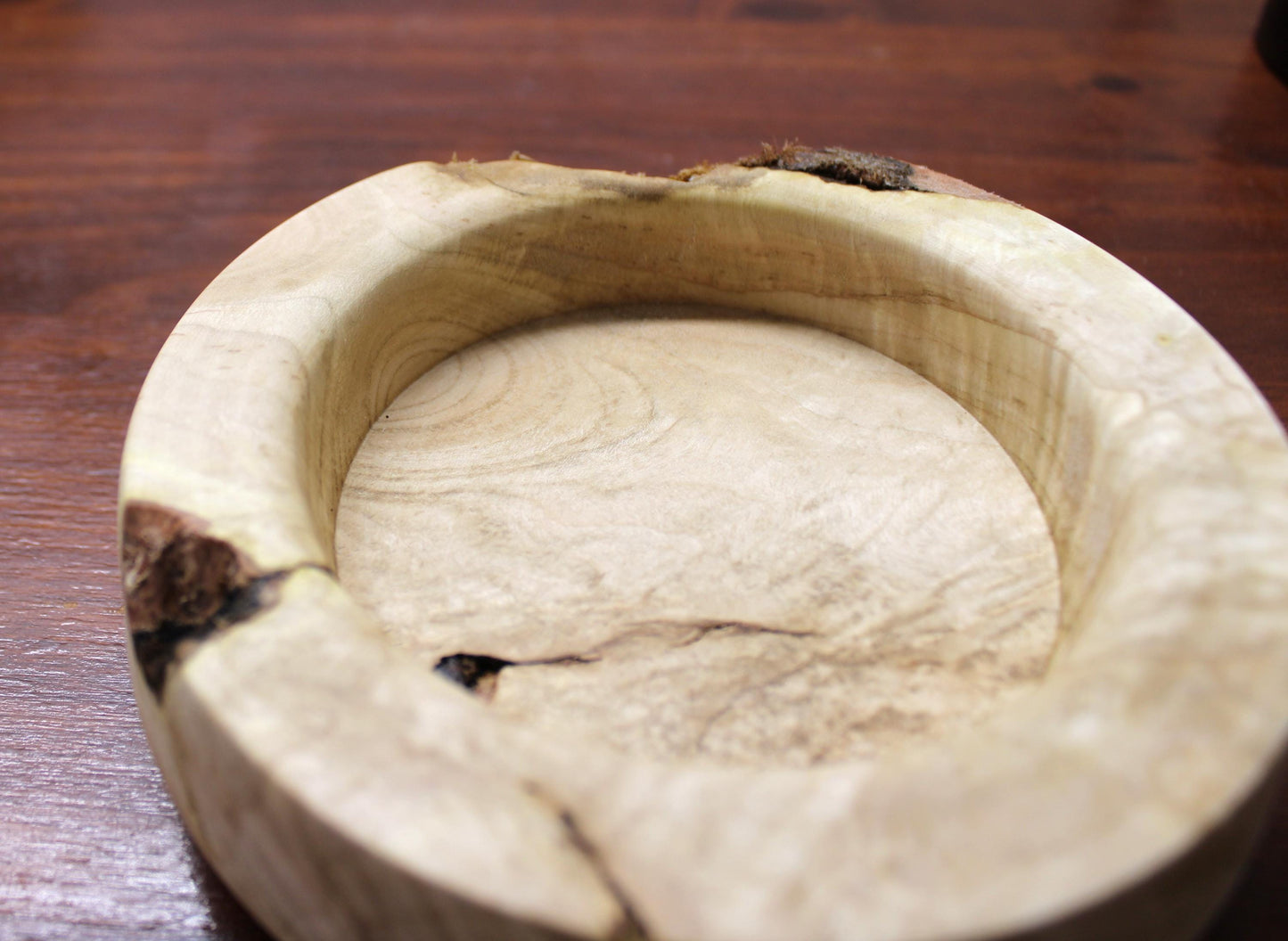 Void-Rim Spalted Maple Bowl – Raw Natural Edge, Handturned Sculpture