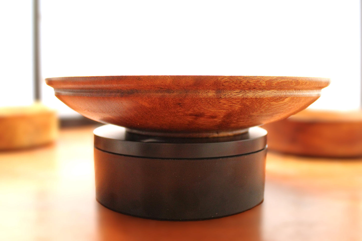 Hand-Turned Sapele Wood Platter – Elegant Shallow Decorative Bowl with Subtle Rim Bead