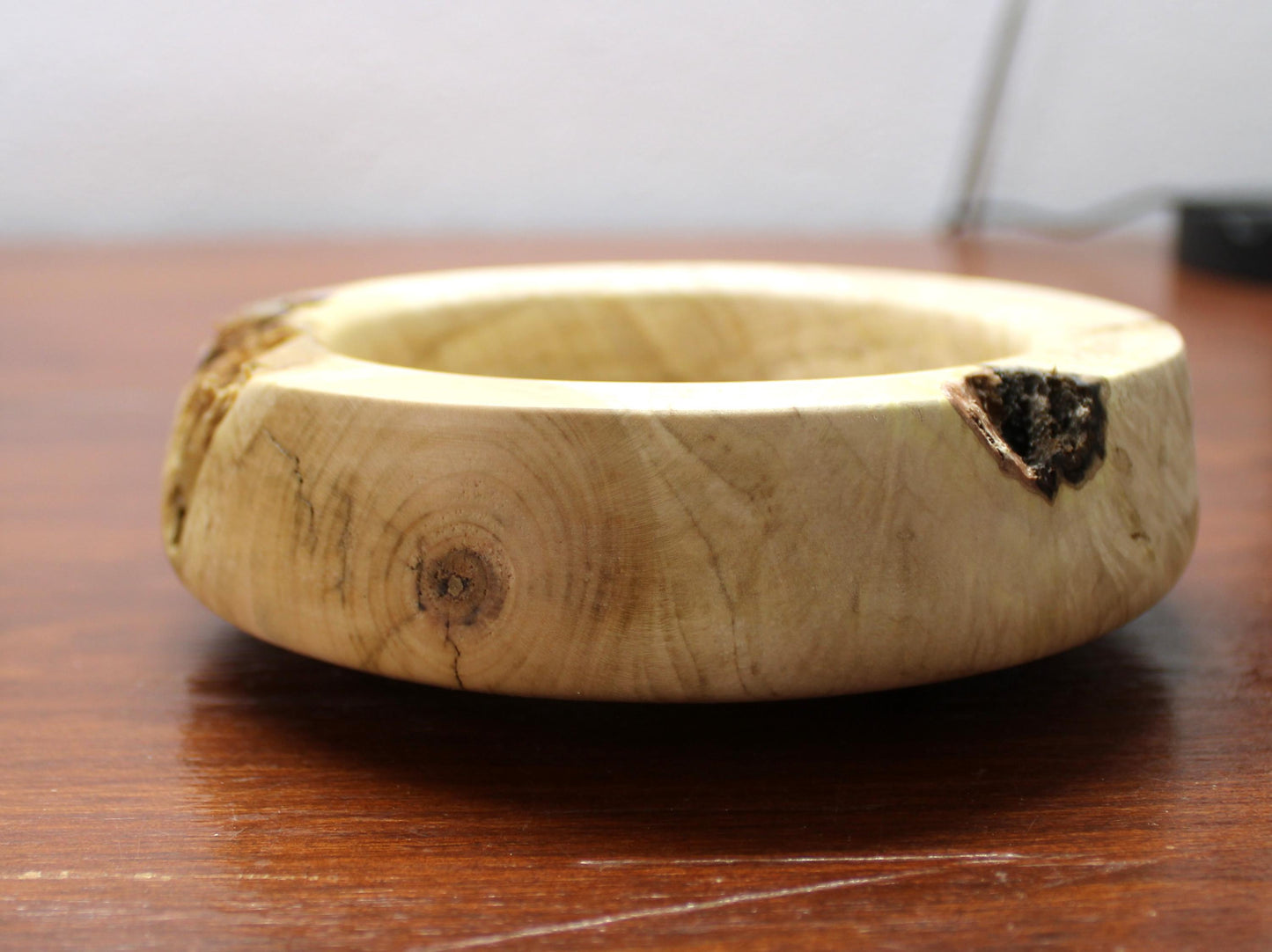 Void-Rim Spalted Maple Bowl – Raw Natural Edge, Handturned Sculpture
